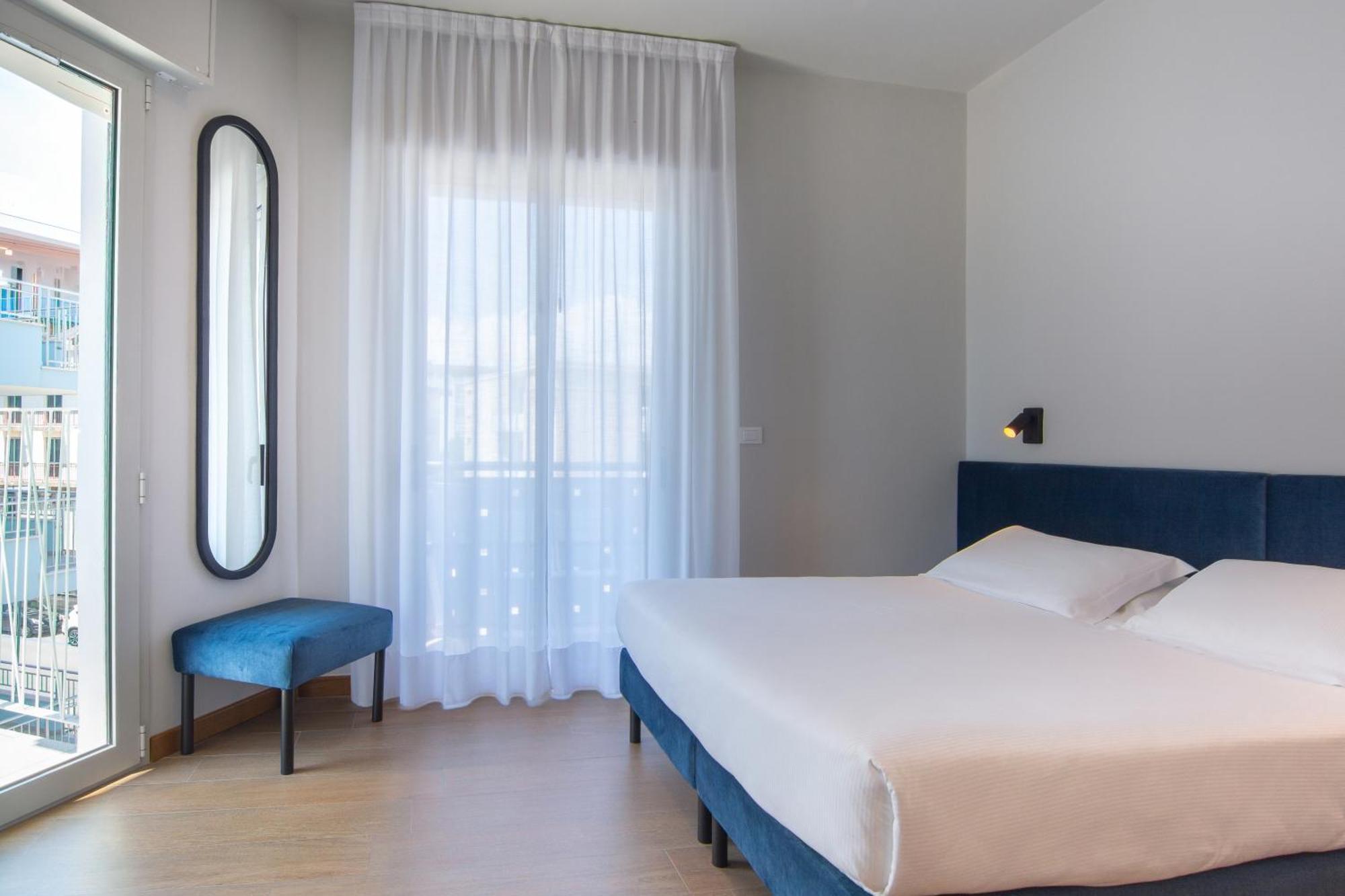 Hotel Montecarlo 3 Stelle Superior Каорле Екстер'єр фото
