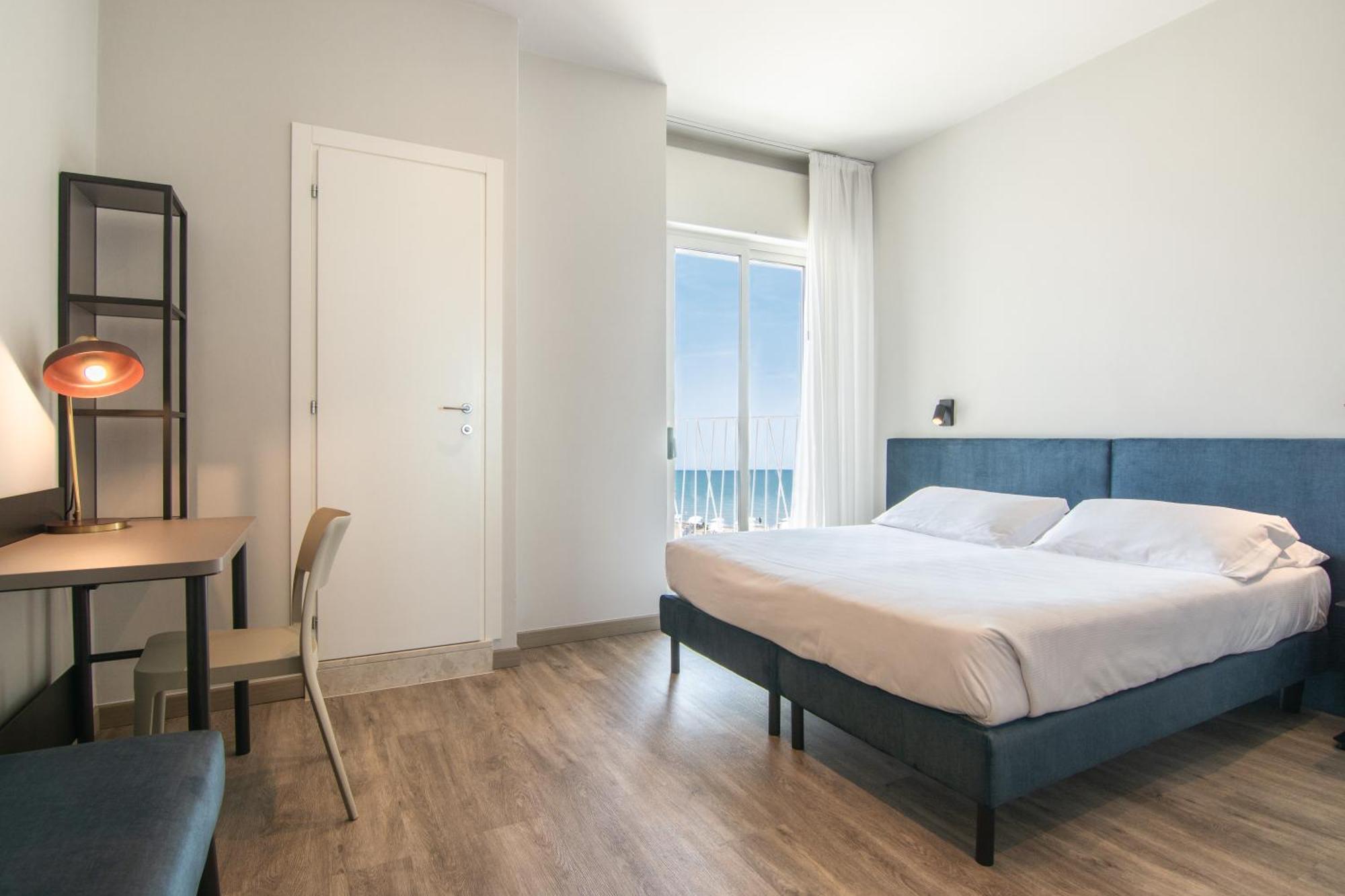 Hotel Montecarlo 3 Stelle Superior Каорле Екстер'єр фото